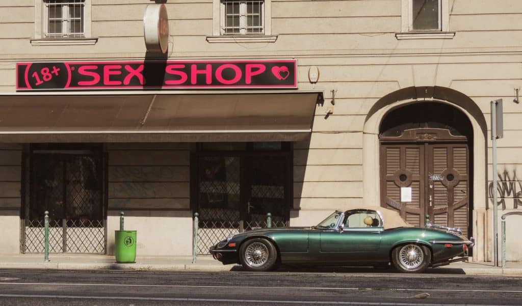 prepare yourself before going to a sex shop 